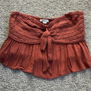 Small American Eagle Cropped staples shirt